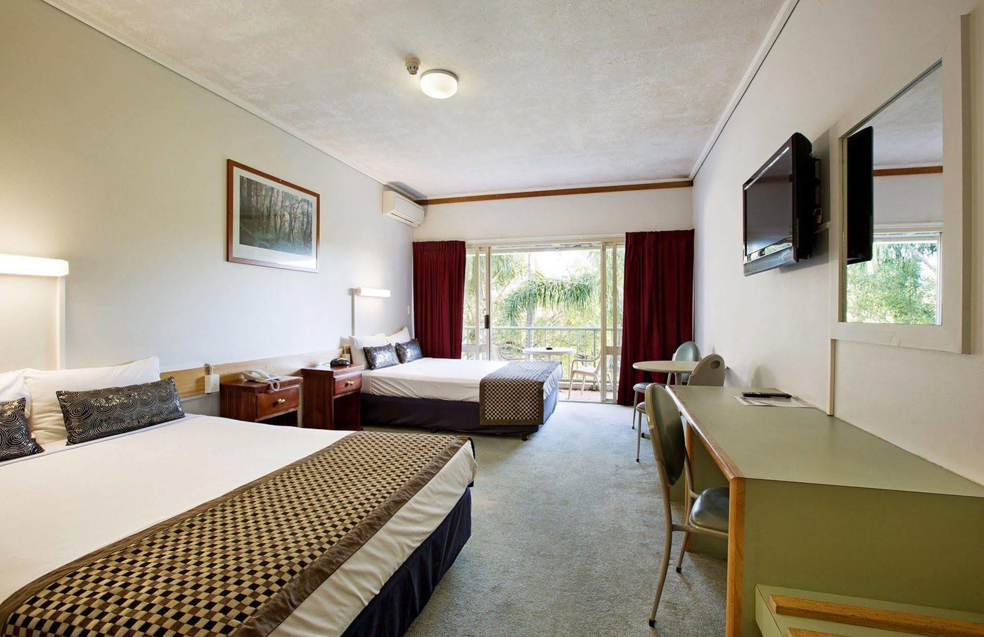Nightcap At Hinterland Hotel Nerang Gold Coast Eksteriør billede
